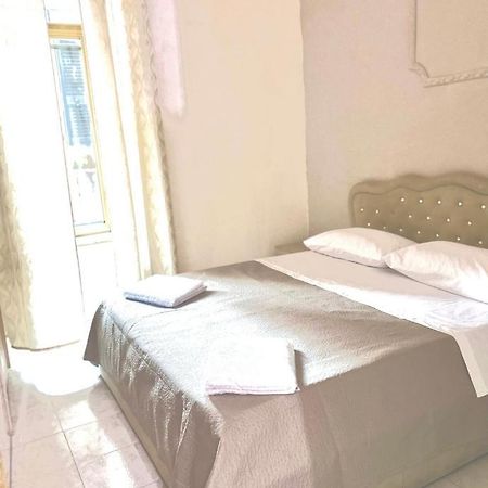 Appartement Santa Maria House à Naples Extérieur photo