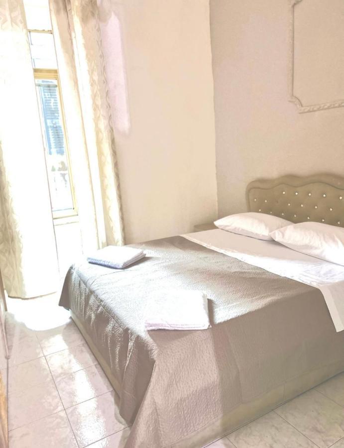 Appartement Santa Maria House à Naples Extérieur photo